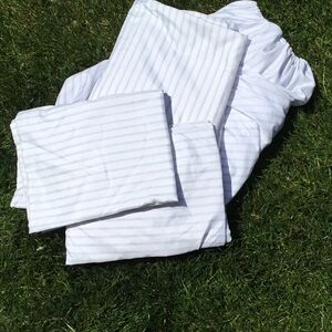 NWOT Serta set of two TXL sheets sets.